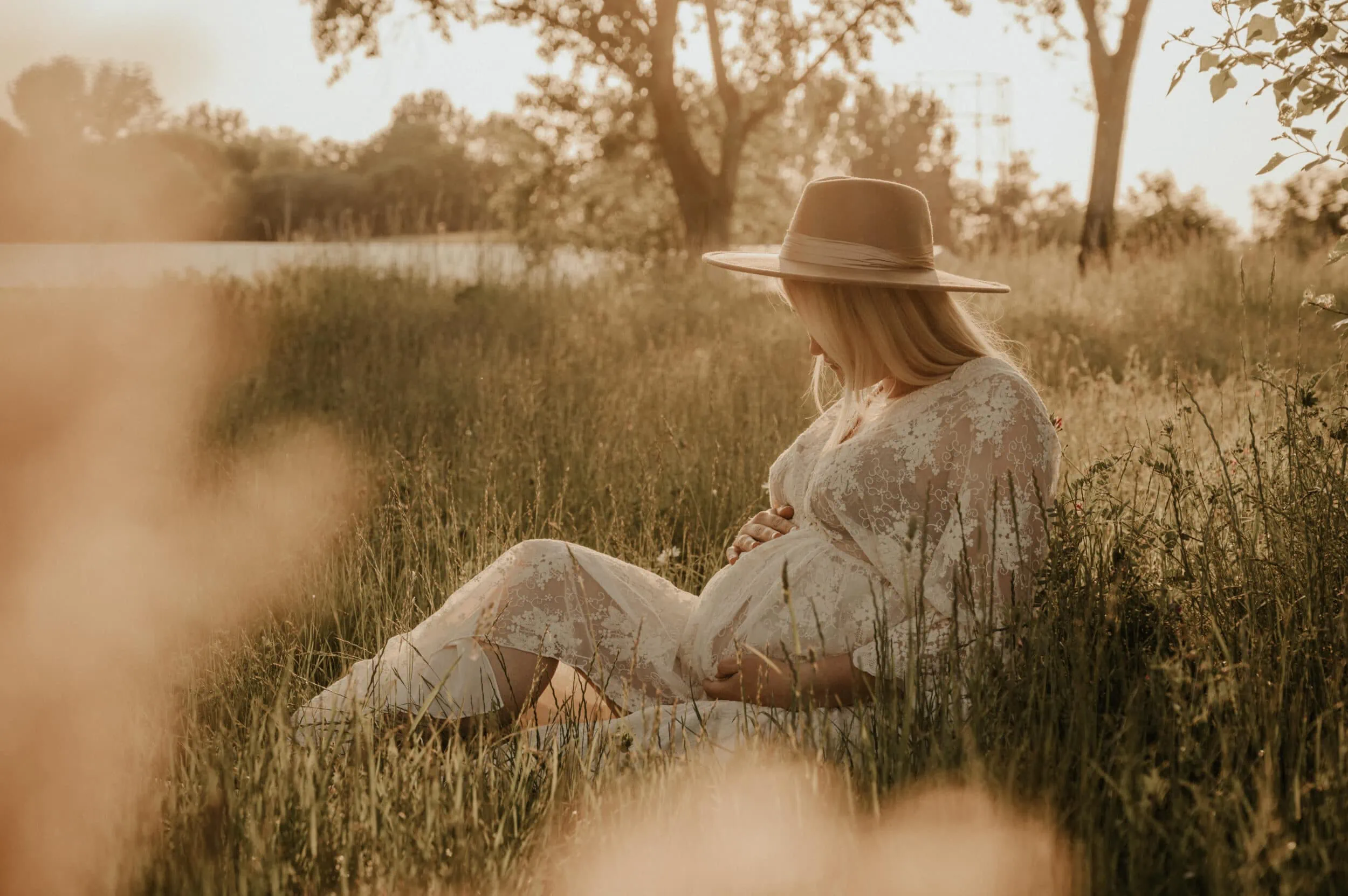Babybauch Shooting Hannover, Babybauch Shooting Hamburg, Babybauch Shooting Bremen, Babybauch Shooting Wolfsburg, Babybauch Shooting Hildesheim, Babybauch Shooting Lüneburg, Fotoshooting Schwangerschaft, Babybauch Shooting Braunschweig, Babybauch Shooting Salzgitter, Babybauch Shooting Hildesheim, Babybauch Shooting in der Nähe, Babybauchshooting Hamburg Babybauchshooting Bremen, Babybauchshooting Hannover, Babybauchshooting in der Nähe, Schwangerschaft, Schwangerschaftsbauch