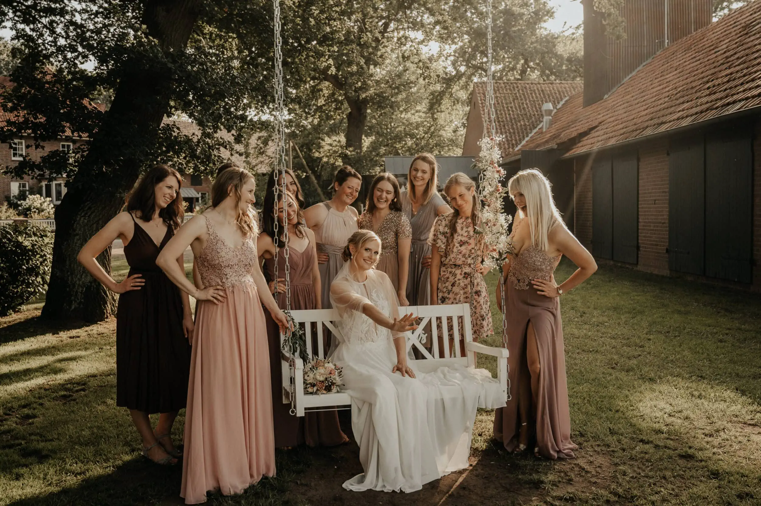 Fotograf Hochzeit Hamburg, Fotograf Hochzeit Bremen, Fotograf Hochzeit Hannover, Hochzeitsfotografie Hamburg, Hochzeitsfotografie Bremen, Hochzeitsfotografie Hannover, Hochzeitsfotografie Wolfsburg, Hochzeitfotografin Hamburg, Hochzeitfotografin Bremen, Hochzeitfotografin Hannover, Hochzeitfotografin Wolfsburg, Hochzeitfotograf Hamburg, Hochzeitfotograf Bremen, Hochzeitsfotografie in der Nähe, Hochzeitsfotograf in der Nähe, Hochzeitfotos, Fotoshooting Hochzeit
